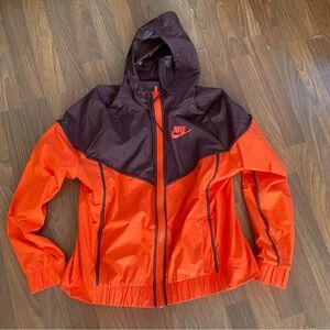 Nike women’s windbreaker size large